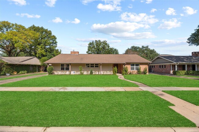 Photo - 3810 Wickersham Ln