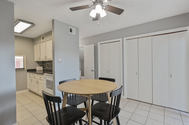 Photo - 1902 Dartmouth St Unit P6