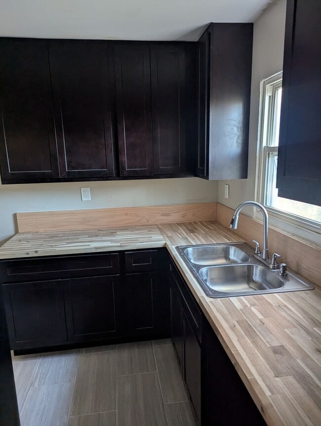 Photo - Such a Cute and Cozy House, Fully Renovate...