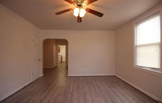 Photo - 3301 D St SE