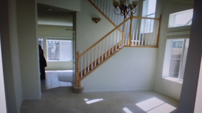 Photo - 911 Larch Dr Casa