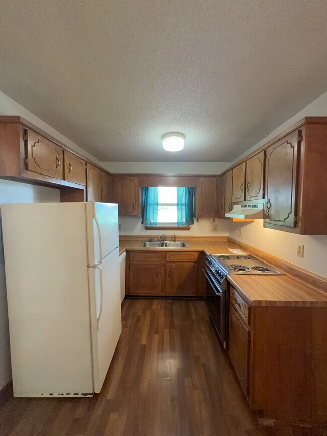 Photo - Adorable 2 Bedroom Duplex-106-B Pete Jones Dr.
