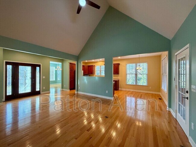 Photo - 53 Helen Holcombe Way