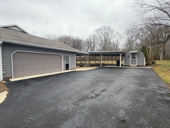 Photo - Charming Home Near Lakewood Golf & Country Club in Tullahoma...