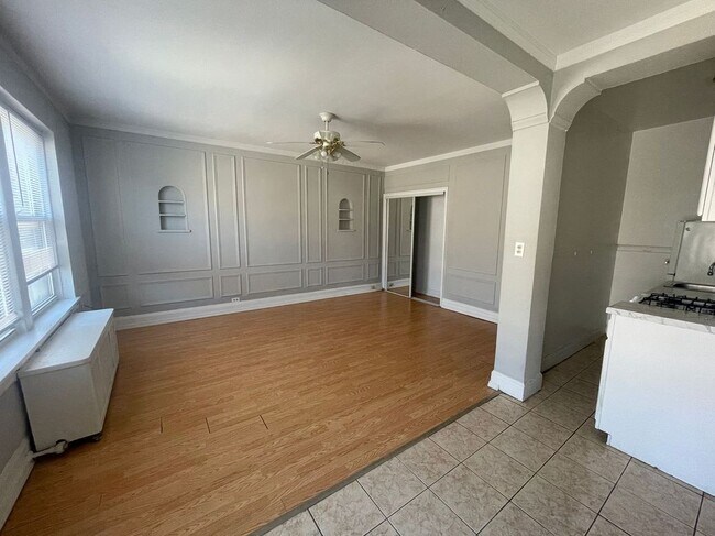 434 W Wellington Ave Unit 309