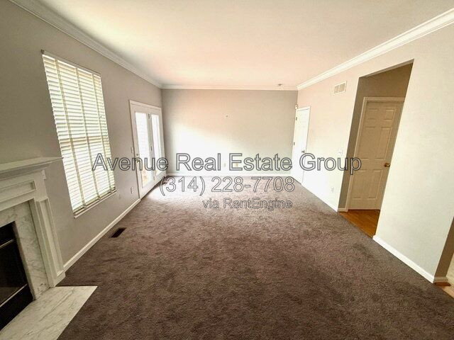 5776 Kingsbury Pl