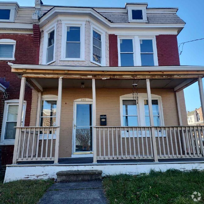 Building Photo - 320 W 31st St Rental