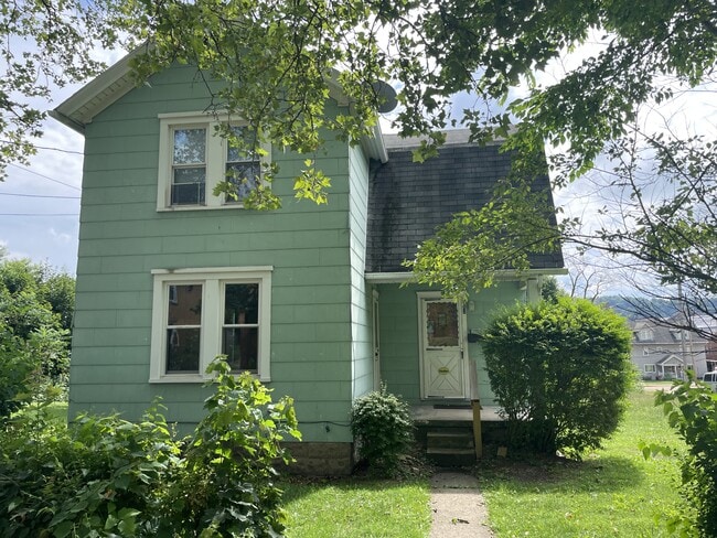 Building Photo - 708 Penn Ave Rental