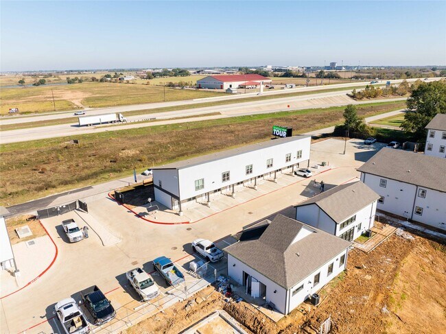 Photo - 2101 Reinke Rd