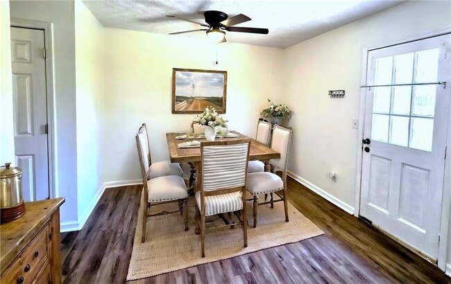 Photo - 115 Woodberry Ct