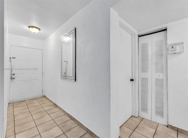 Photo - 4655 Palm Ave Unit 204