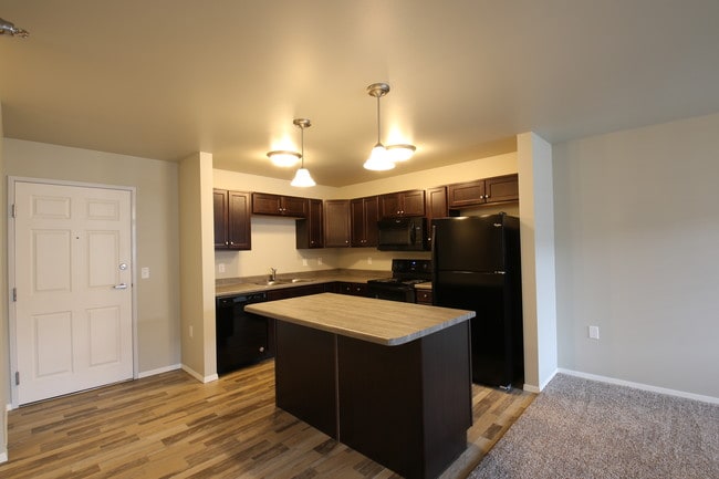 Photo - Red Oak Senior Apartments