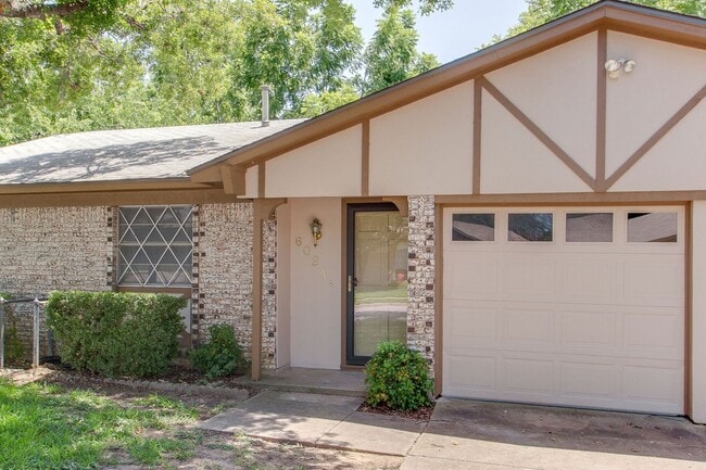 Photo - No Carpet! Great tree shaded yard!