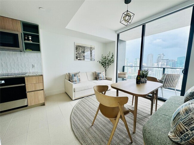 Photo - 159 NE 6th St Unidad 4314