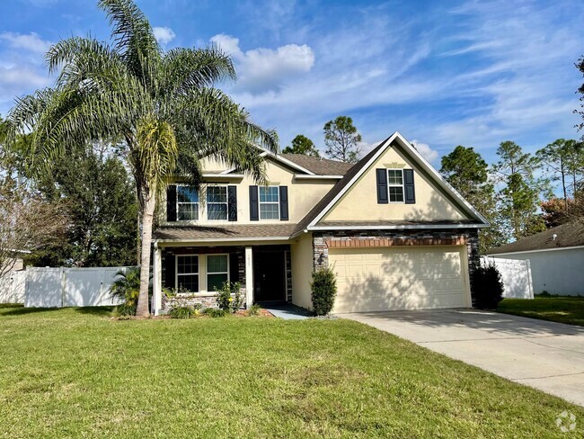 Building Photo - Large home in charming neighborhood