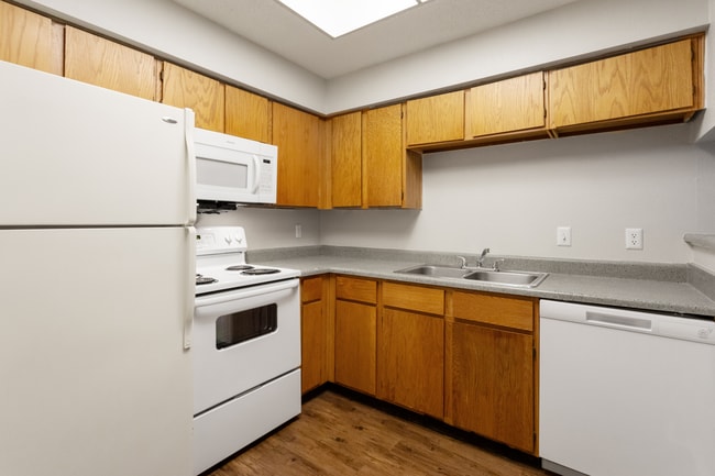 Unidad esterlina1303-130303.jpg - Sterling Crest