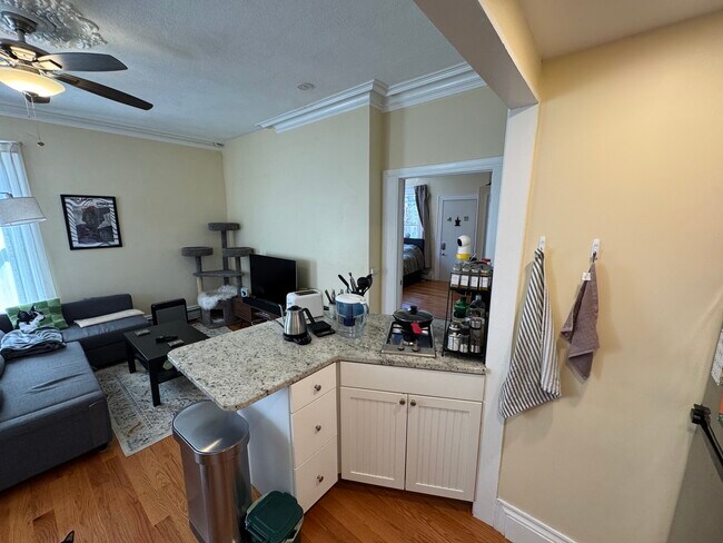 Photo - 65 Walden St Unidad 1F