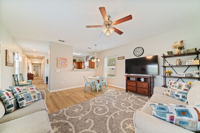 Photo - 1109 W Nelson Ave