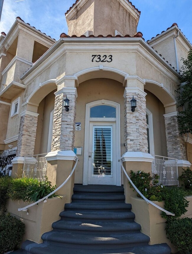 Building Photo - 7323 Winnetka Ave Rental