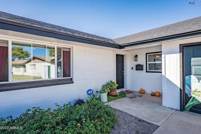 Photo - 7830 N 32nd Dr