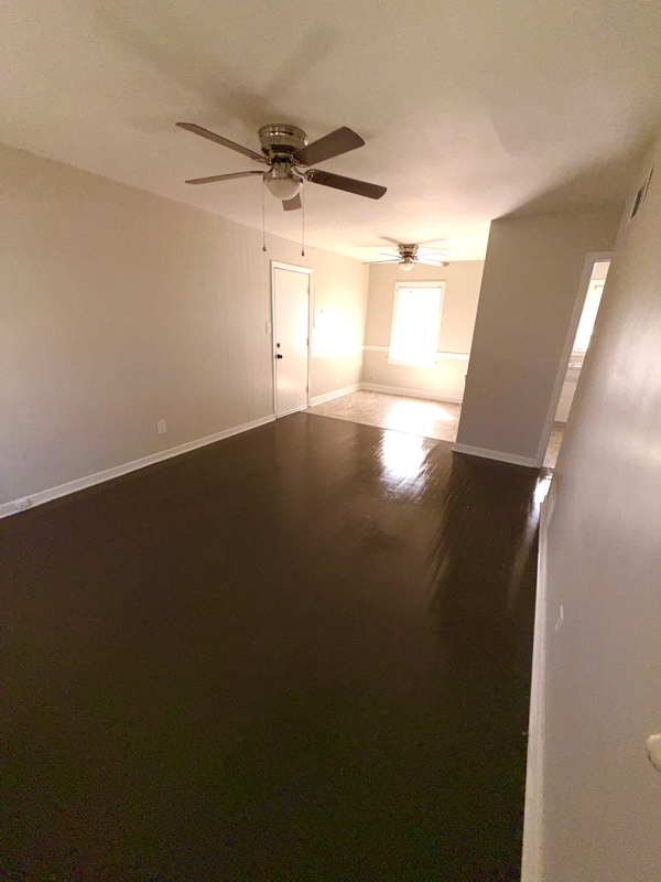 Photo - 319 Orchard Ln