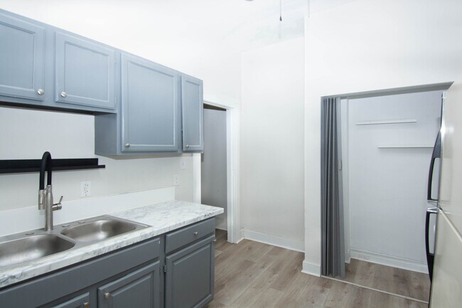 Photo - 1710 Fairfax Ave Unit 1710