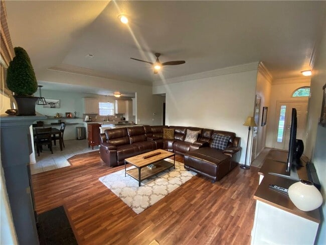 Photo - 2949 Bluegrass Pl