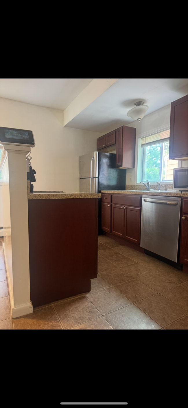 Photo - 76 Porter St Unit 1