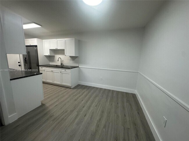Photo - 6910 Bay Dr Unit 4