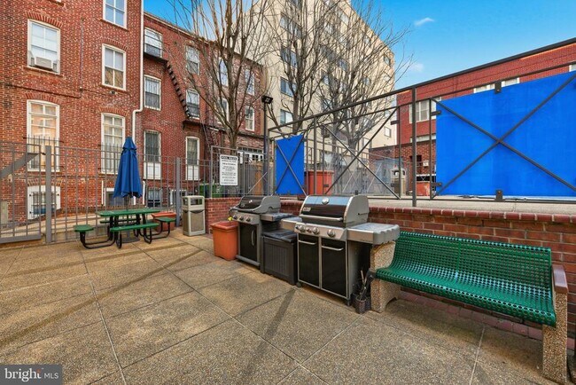 Photo - 1401 17th St NW Unit 409