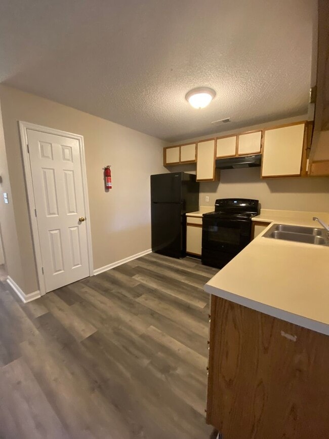 Photo - 100/102 Cameron Court Unit 102 Cameron Court