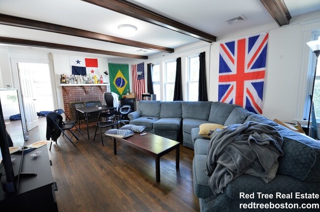 Building Photo - 74 Manet Rd Unit 2 Rental