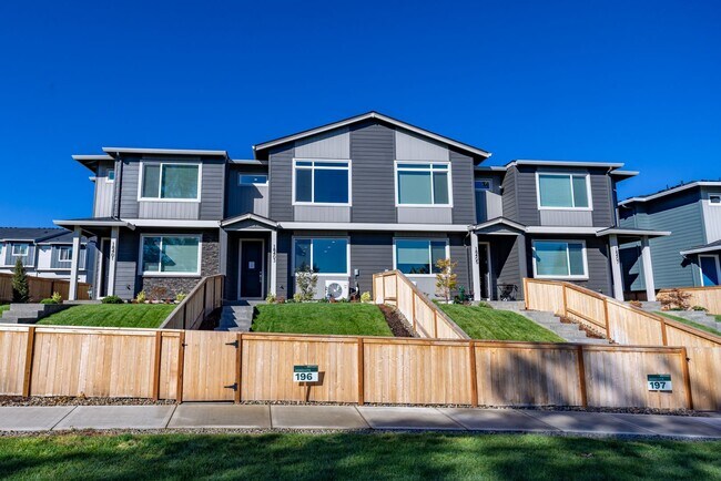 Building Photo - Brand New! - 3 Bedroom Townhome in Vancouv...