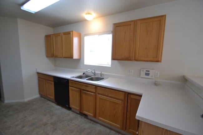 Photo - 7228 Waterman Way