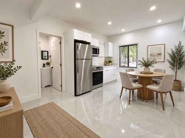 329 NW 17th Ave Unit 2