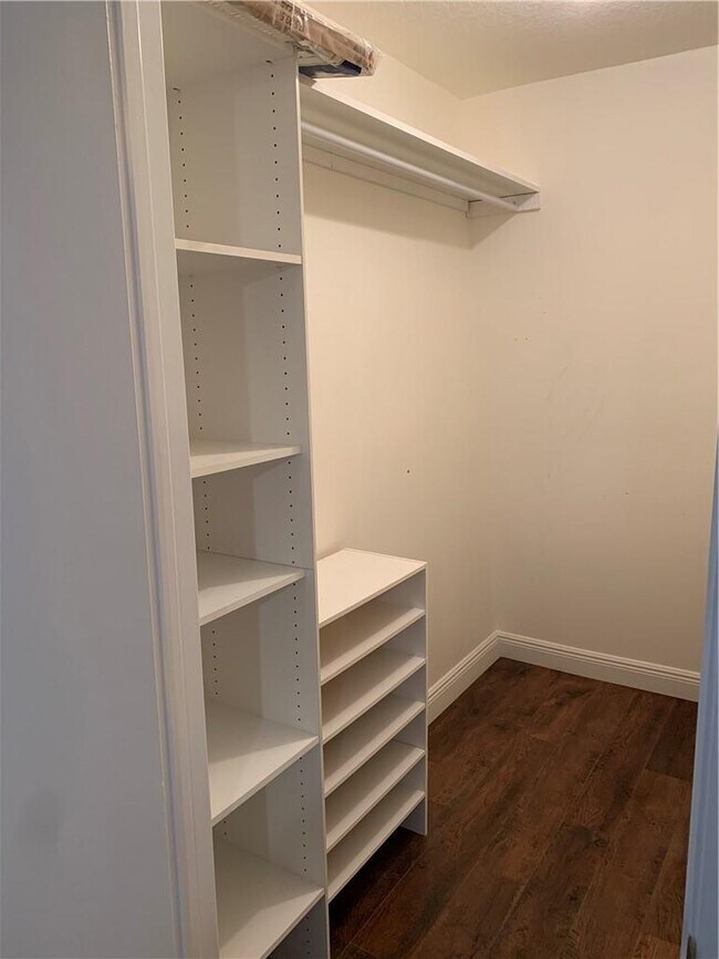 Photo - 2922 SW 22nd Cir