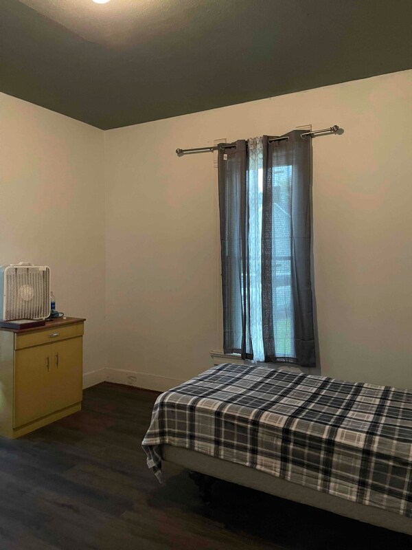 Photo - 200 Oaklawn St