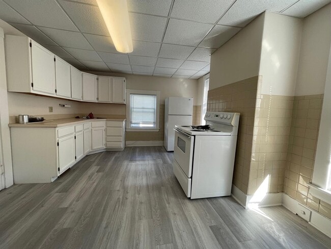 Building Photo - 50 Dartmouth St Unit #3