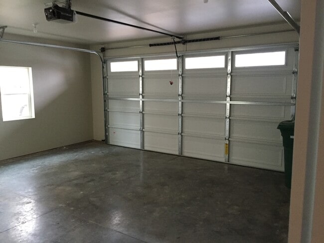 Photo - 726 Edgewood Pl