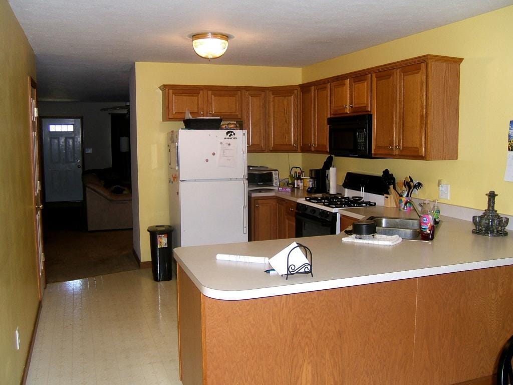 Photo - 637 Oakbrook Ave