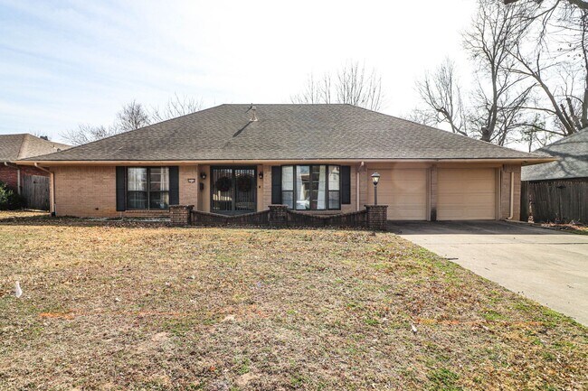 Photo - Located in South Tulsa - 3 Bedroom Home!!