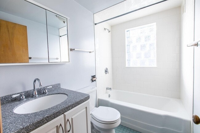 Photo - 1705 31st St