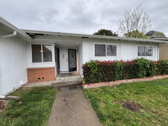 Photo - Three Bed, Two Bath Home In North Stockton