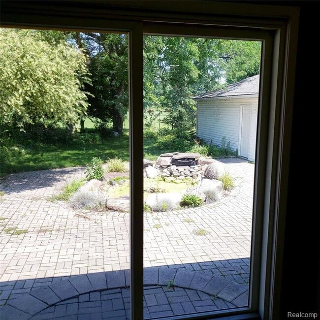 Photo - 26656 Rouge River Dr