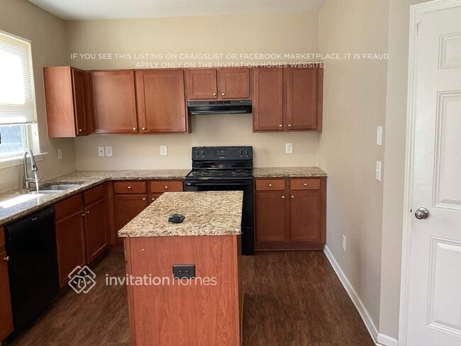 Photo - 1896 Logan Ridge Cir