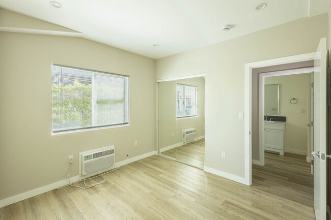 Photo - 1 Bed - Bright & Spacious Living in the Heart of LA | Modern Upgrades & Unbeatable Location Unit 16