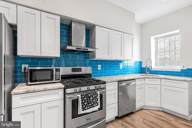 Photo - 1738 N Bouvier St