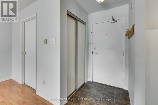 Photo - 15 Jacksway Crescent Unité 315