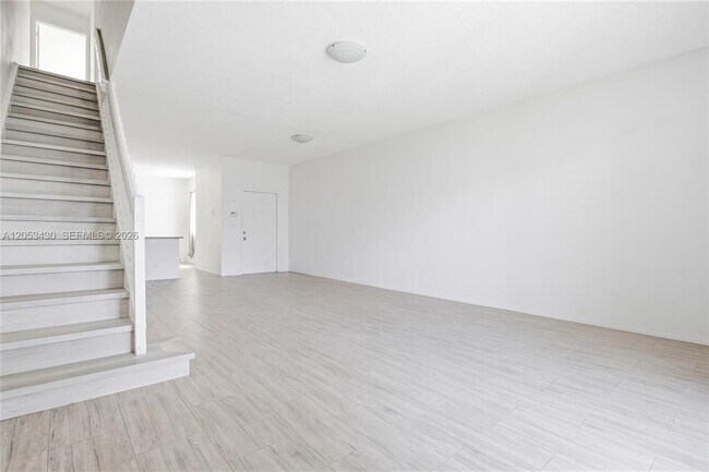 2066 Madeira Dr