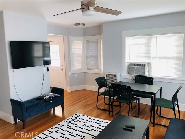 Photo - 3925 E 3rd St